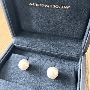 Mikimoto 18k White Gold 7.5Mm A Akoya Pearl Stud Earrings